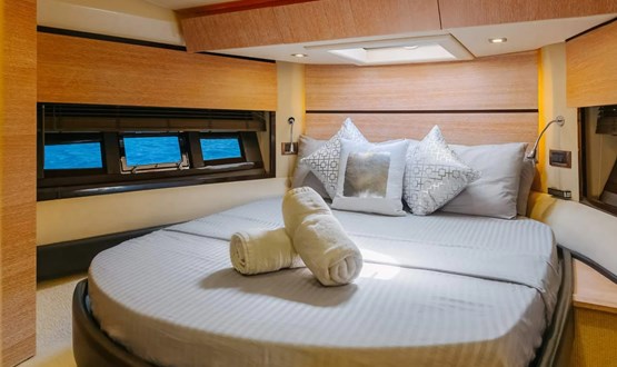 No Regrets - Azimut 48ft | AED1100/Hour